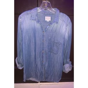 American Eagle button down